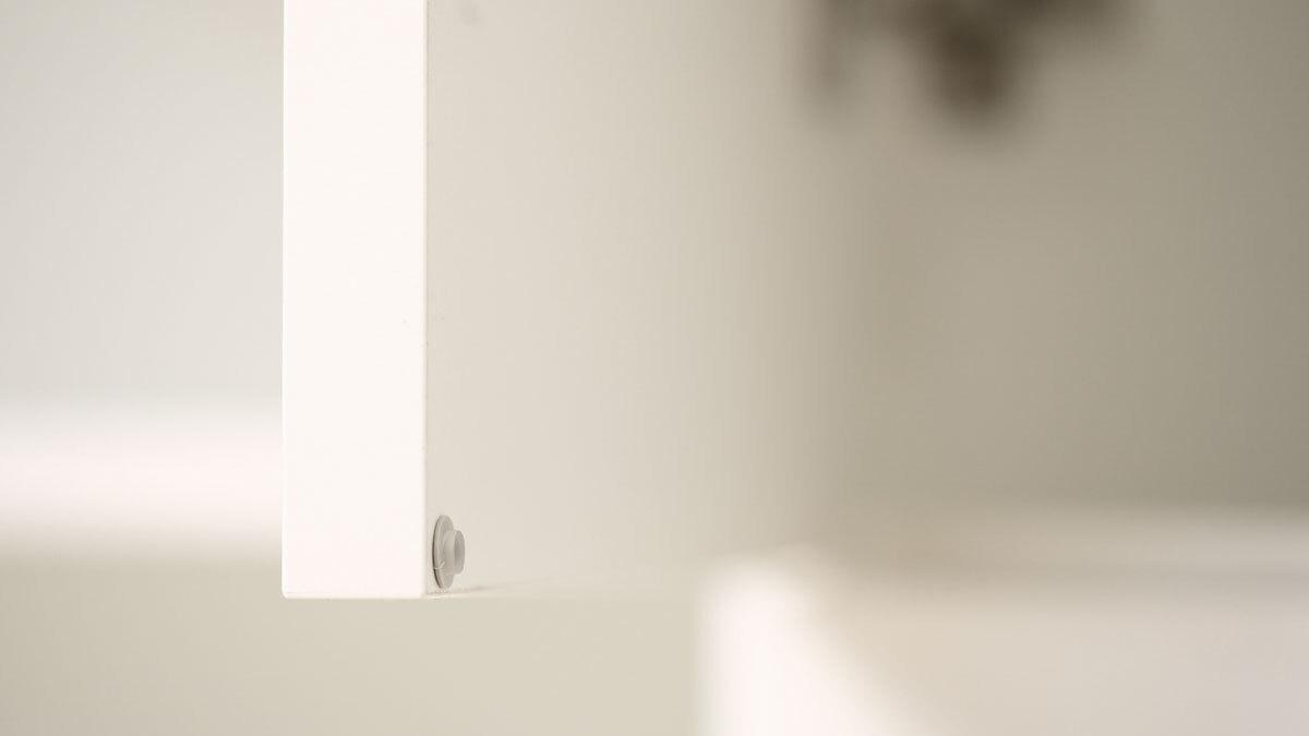 Detailaufnahme Fischauge an Tür Detailaufnahme Fischauge an weißer Schranktür zur Materialerhaltung